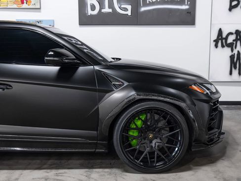 Used 2020 Lamborghini Urus image 5