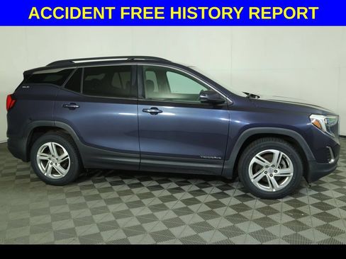 Used 2018 GMC Terrain SLE w/ Driver Convenience Package AWD/4WD image 2
