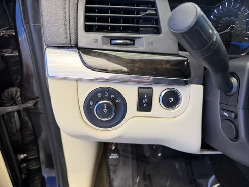 Used 2014 Lincoln MKS w/ Equipment Group 101A FWD image 14