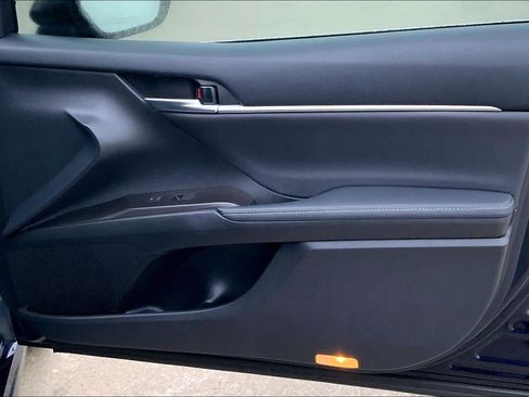 Used 2022 Toyota Camry XSE image 21