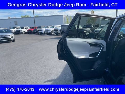 Used 2021 Toyota RAV4 XLE w/ Convenience Package AWD/4WD image 37