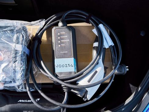 Used 2025 McLaren Artura Spider image 24