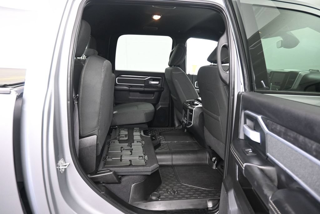 Used 2020 RAM 2500 Big Horn w/ Level 2 Equipment Group AWD/4WD image 43