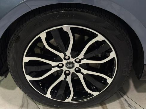 Used 2019 Land Rover Range Rover Sport HSE image 32