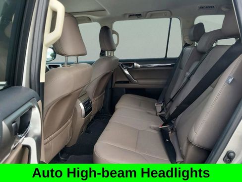 Used 2023 Lexus GX 460 Premium image 18