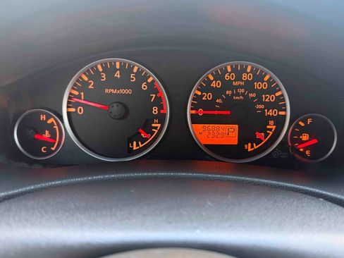Used 2008 Nissan Pathfinder SE RWD image 22