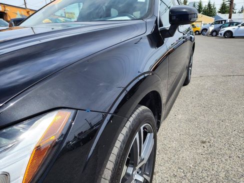 Used 2019 Volvo XC60 T5 Momentum w/ Premium Package AWD/4WD image 35
