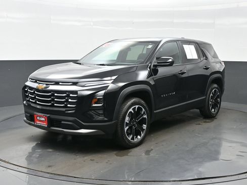 Used 2026 Chevrolet Equinox LT AWD/4WD image 2