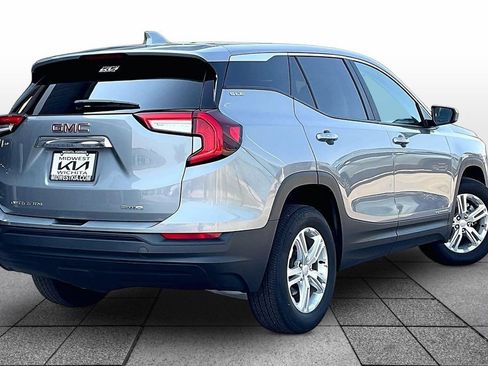 Used 2024 GMC Terrain SLE AWD/4WD image 13