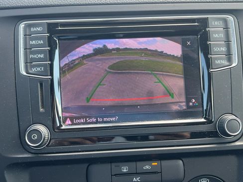 Used 2016 Volkswagen Jetta S FWD image 11
