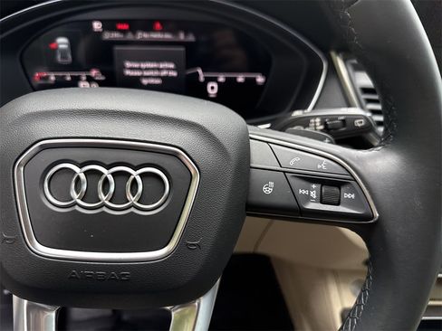 Used 2021 Audi Q5 Prestige w/ Prestige Package image 25