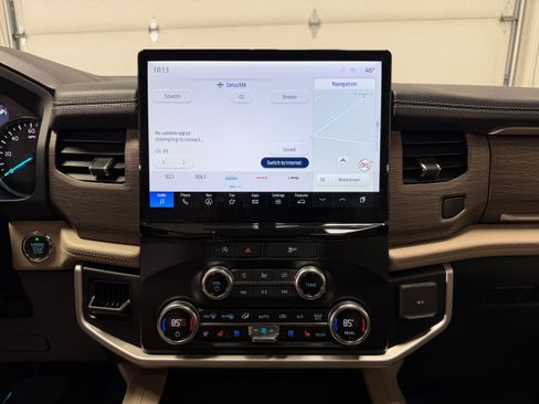 Certified 2024 Ford Expedition Limited image 19