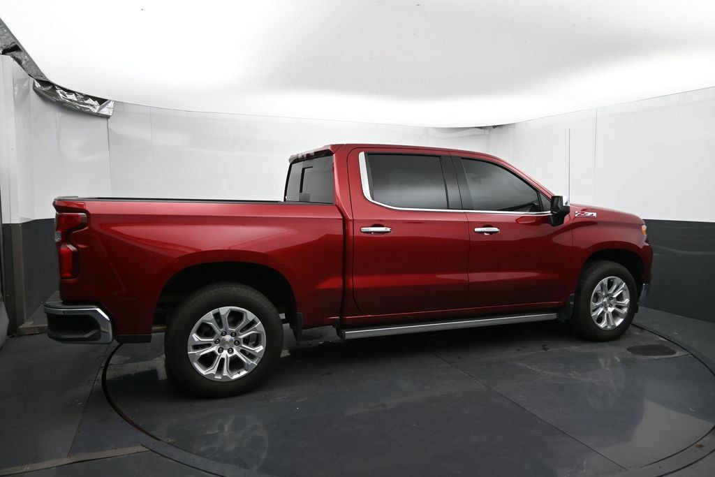 Used 2023 Chevrolet Silverado 1500 LTZ w/ Technology Package AWD/4WD image 12