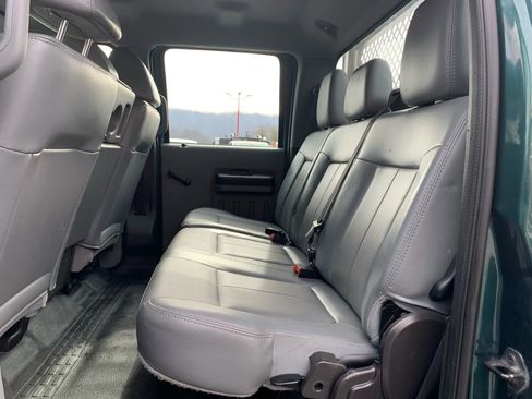 Used 2011 Ford F550 2WD Crew Cab Super Duty w/ Trailer Tow Pkg image 24