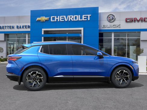 New 2025 Chevrolet Equinox EV LT AWD/4WD image 30