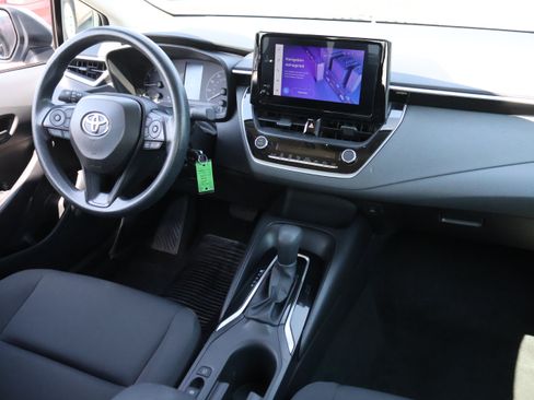 Used 2025 Toyota Corolla LE FWD image 10