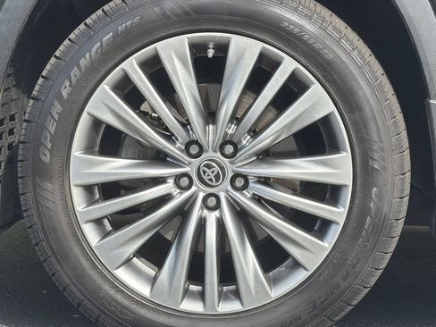 Used 2021 Toyota Highlander Platinum AWD/4WD image 28