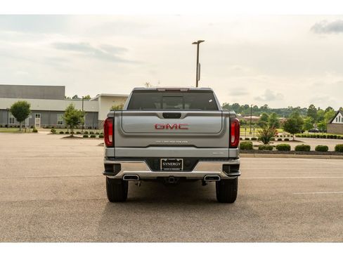 Used 2024 GMC Sierra 1500 SLT AWD/4WD image 6
