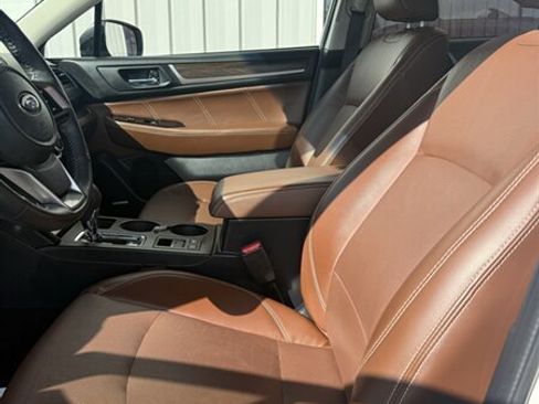 Used 2019 Subaru Outback 2.5i Touring AWD/4WD image 12