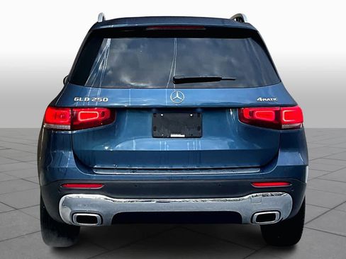 Used 2021 Mercedes-Benz GLB 250 4MATIC image 4