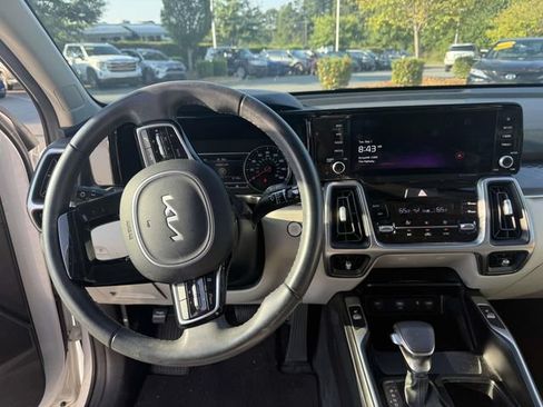 Certified 2023 Kia Sorento S w/ Panoramic Sunroof Package FWD image 5