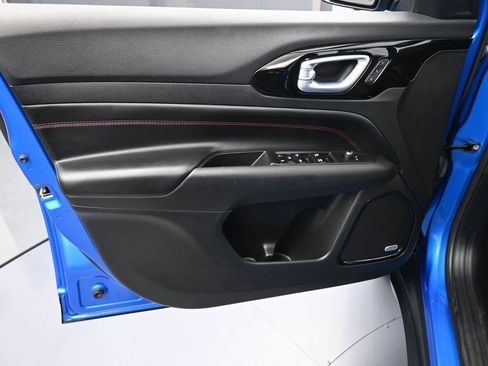 Used 2023 Jeep Compass Trailhawk w/ Trailhawk Elite Group image 13