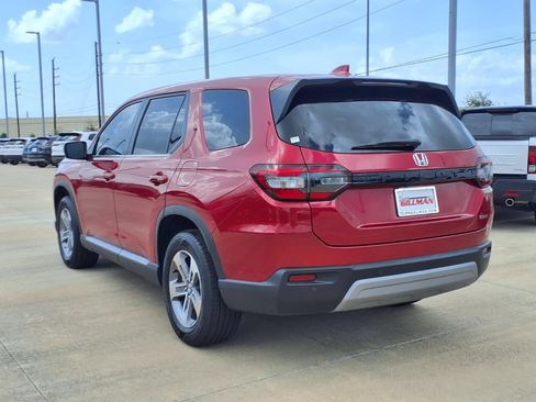 Used 2025 Honda Pilot EX-L image 2
