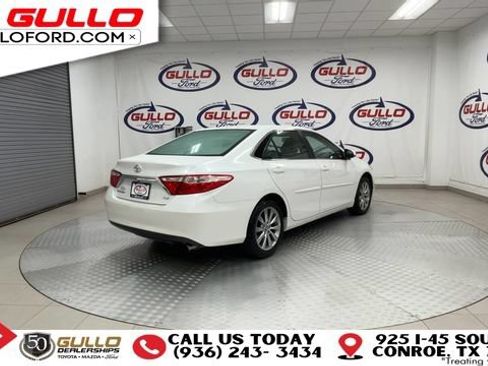 Used 2017 Toyota Camry XLE w/ Moonroof Package FWD image 8