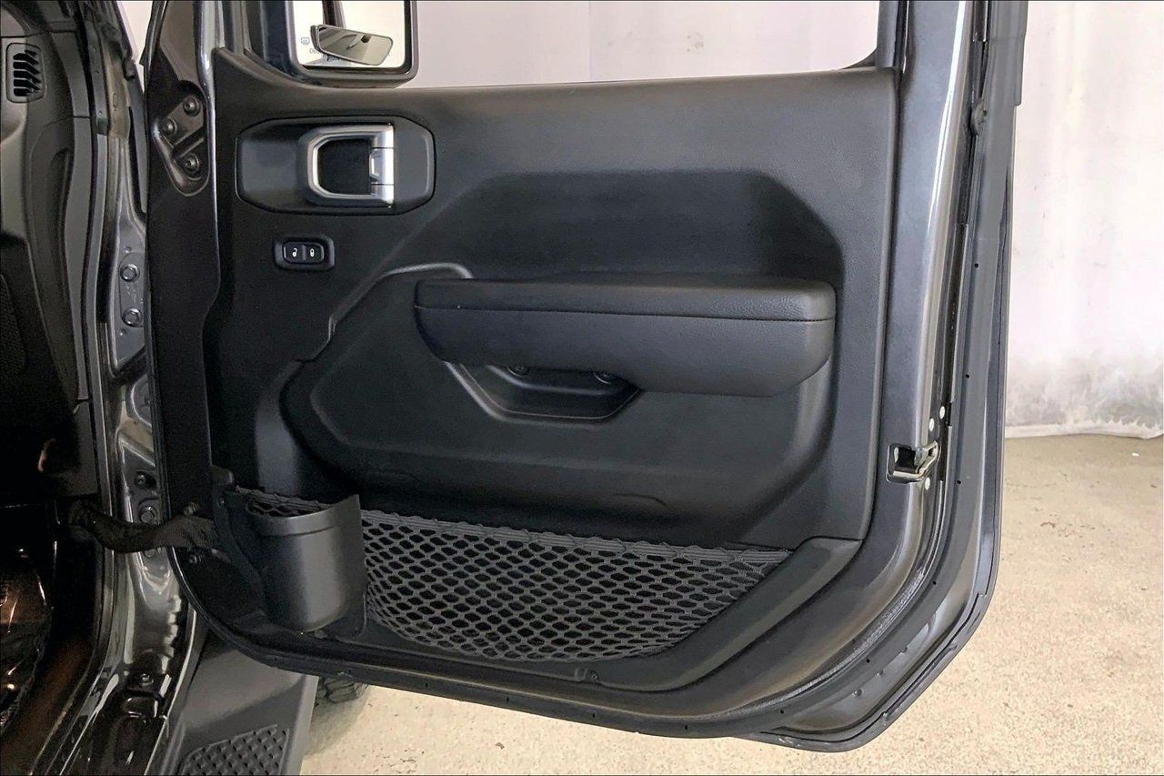 Used 2022 Jeep Gladiator Sport AWD/4WD image 26