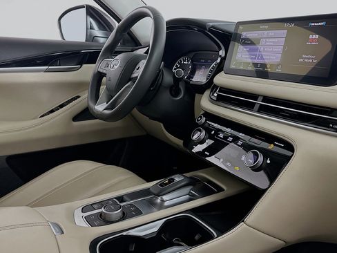 Used 2025 INFINITI QX60 Pure image 32