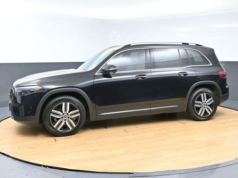 Used 2023 Mercedes-Benz EQB 300 4MATIC w/ Exclusive Package image 7