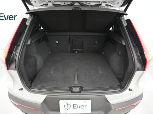 Used 2023 Volvo XC40 Recharge Plus AWD/4WD image 8