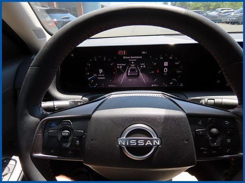 Used 2026 Nissan Sentra SR w/ SR Premium Package FWD image 16