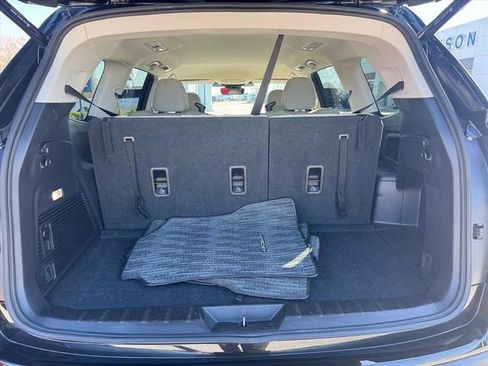 Used 2025 Subaru Ascent Premium image 10