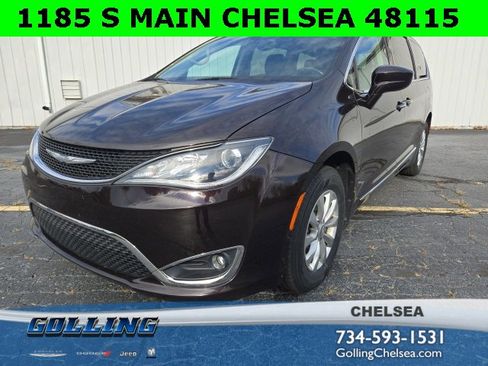Certified 2017 Chrysler Pacifica Touring-L image 1
