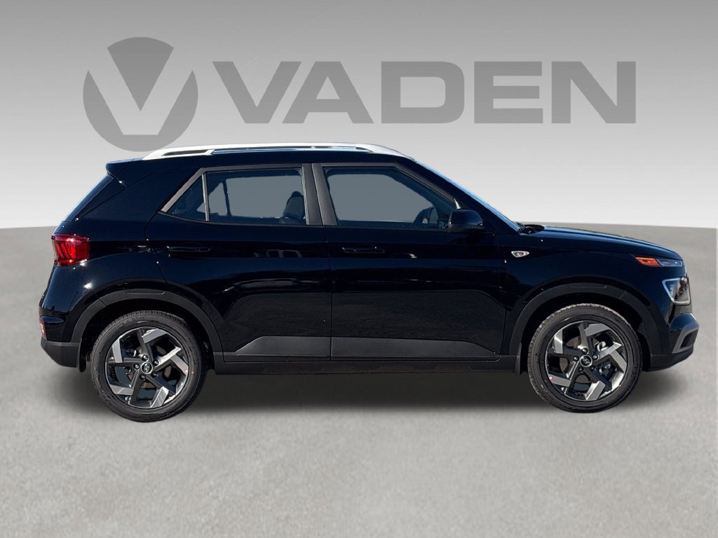 New 2026 Hyundai Venue SEL FWD image 8