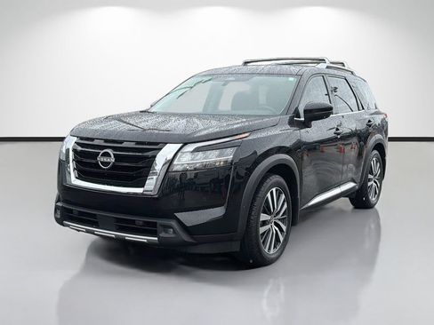 Used 2022 Nissan Pathfinder Platinum w/ Cargo Package FWD image 7