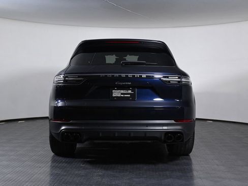Certified 2023 Porsche Cayenne Platinum Edition AWD/4WD image 9