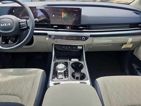 New 2026 Kia Carnival SX FWD image 15
