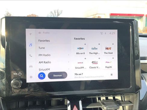 Used 2023 Toyota Corolla Cross L image 33