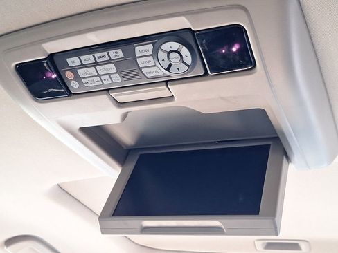 Used 2016 Honda Pilot Touring image 28