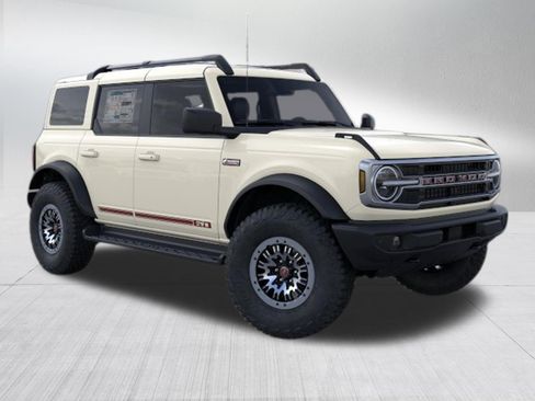 New 2026 Ford Bronco Outer Banks AWD/4WD image 7