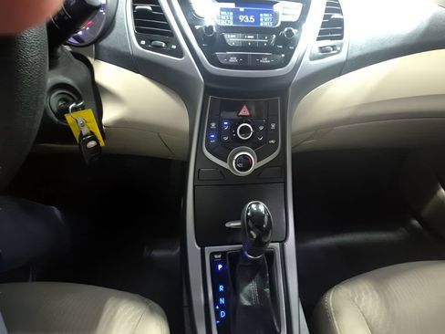 Used 2016 Hyundai Elantra SE FWD image 27