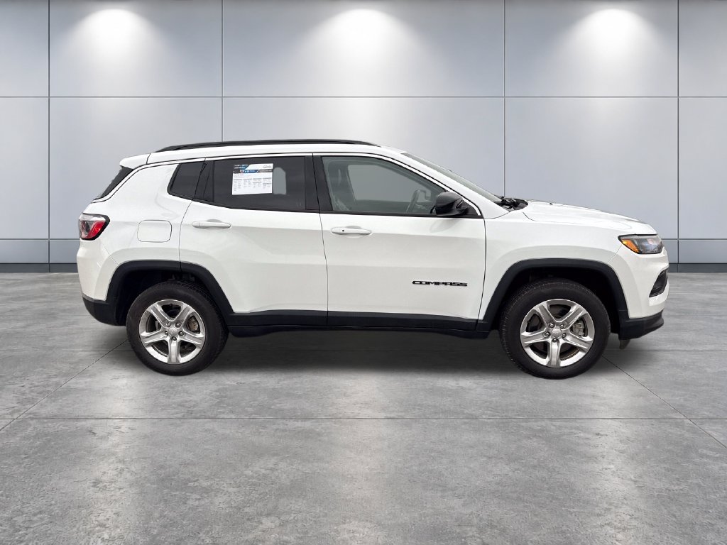 Used 2023 Jeep Compass Latitude AWD/4WD image 6