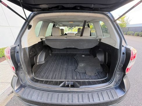 Used 2014 Subaru Forester 2.5i Touring AWD/4WD image 23