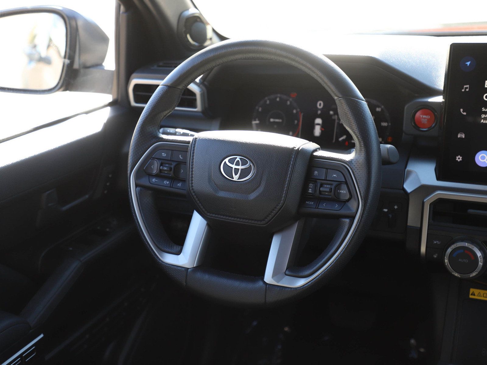 Used 2025 Toyota 4Runner TRD Off-Road Premium AWD/4WD image 14