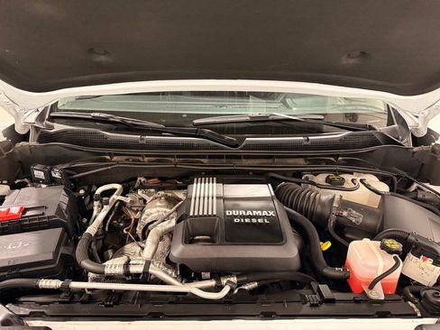 Used 2025 Chevrolet Silverado 1500 LT Trail Boss w/ Convenience Package II AWD/4WD image 11