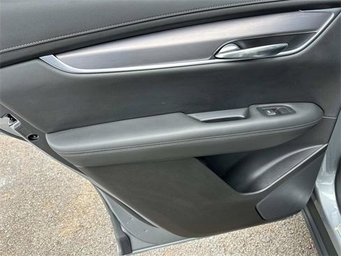 Used 2024 Cadillac XT6 Luxury w/ LPO, Floor Liner Package image 23