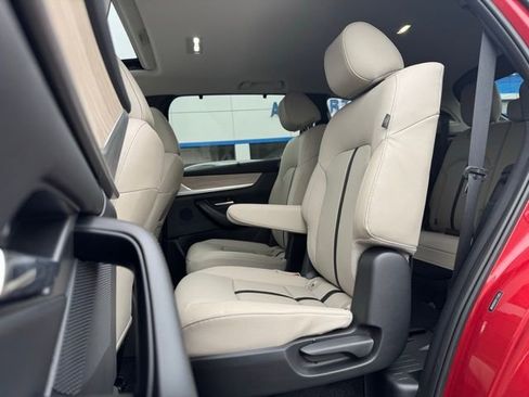 Used 2024 MAZDA CX-90 Plug-In Hybrid w/ Preferred image 8