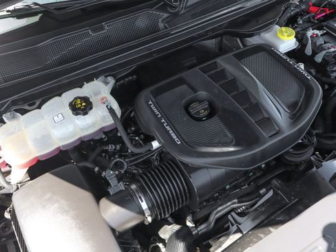 Used 2025 RAM 1500 Limited AWD/4WD image 15